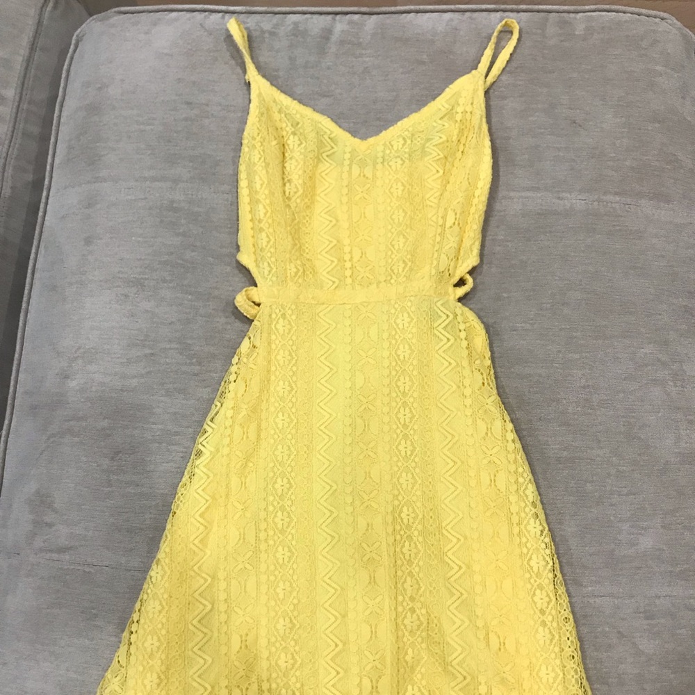 YELLOW DRESS